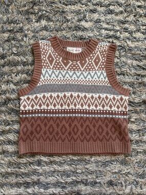 Hazel & Co. Women's Rust Patterned Knit Sweater Vest